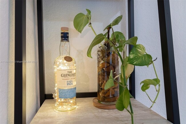 Building Photo - 312 SW 12th Ave