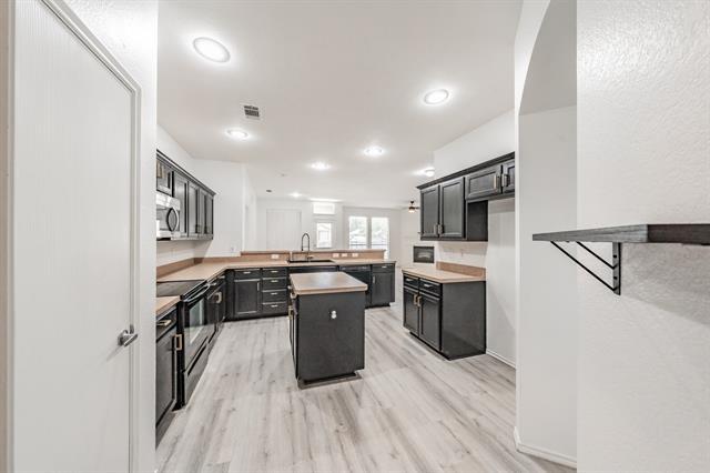 Building Photo - 3232 Florian Ln