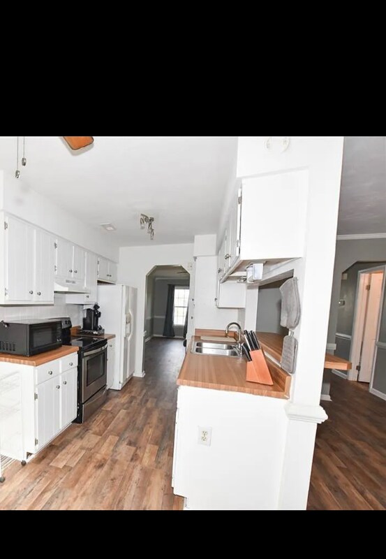 Building Photo - 5661 Campus Dr