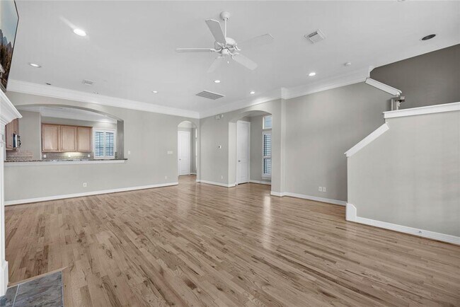 Building Photo - 3928 Blossom St