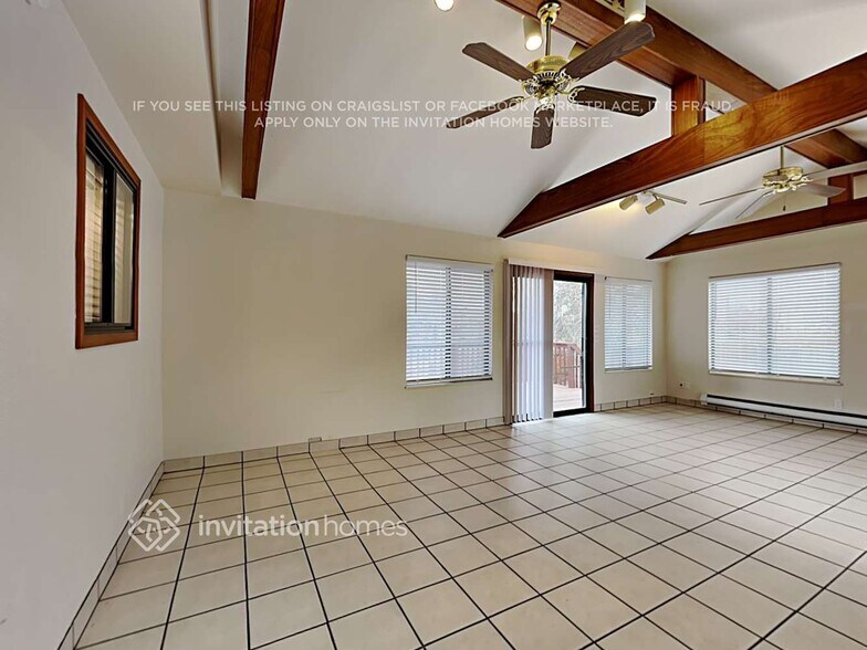 Building Photo - 4060 Charro Dr