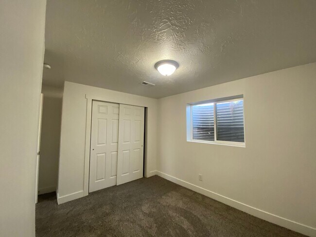 Building Photo - Take a Look at This 4 Bedroom 2 Bathroom Home in West Jordan UT!!