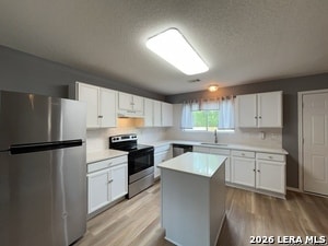Building Photo - 9011 Laguna Falls