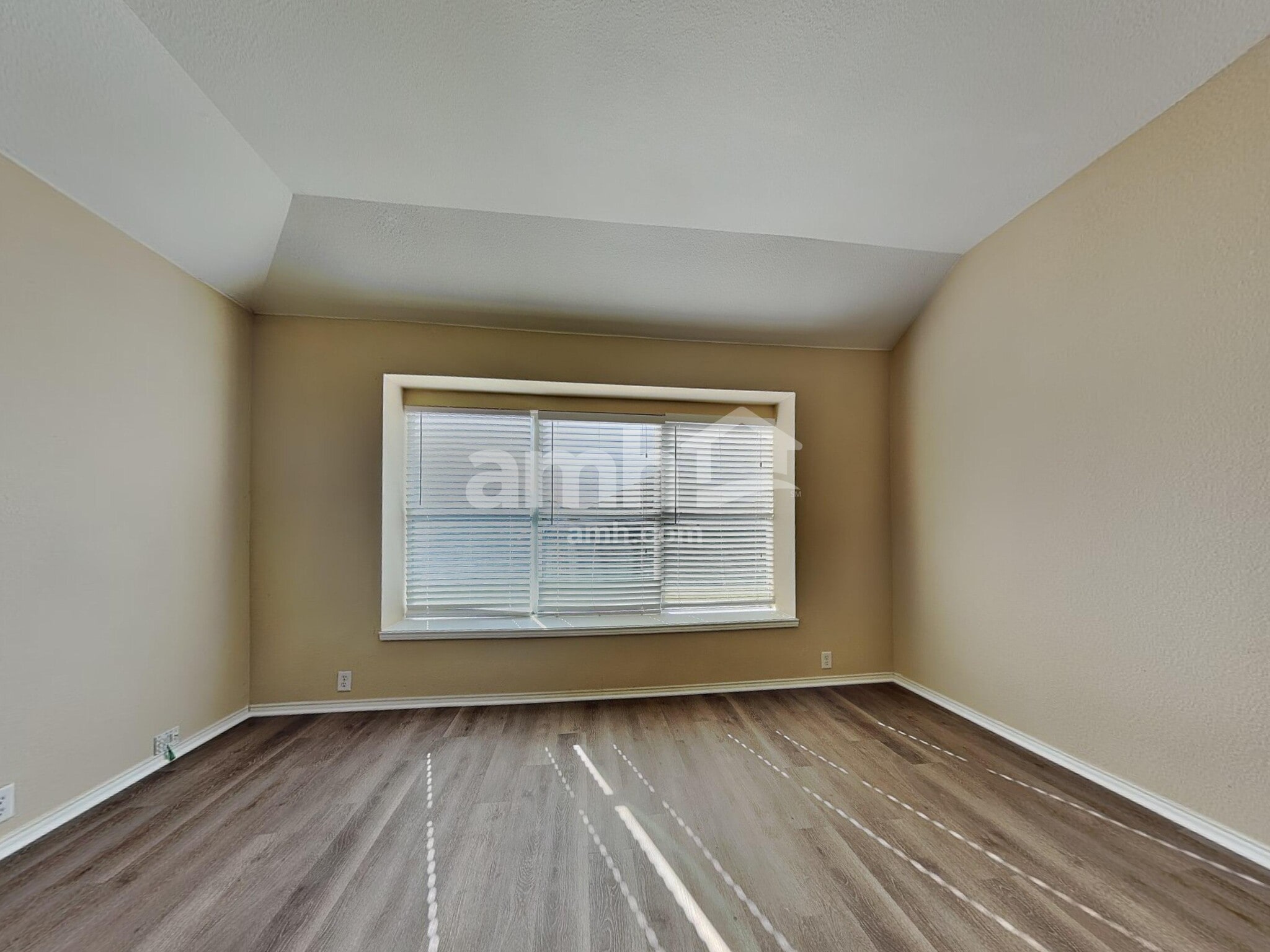 Building Photo - 1216 Mule Deer Dr