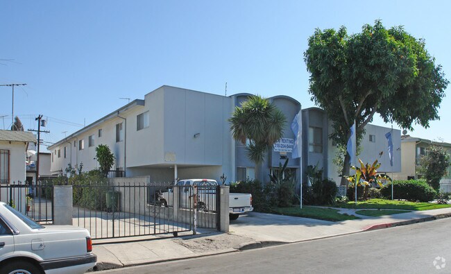 Building Photo - 2010 S. Garth Ave.