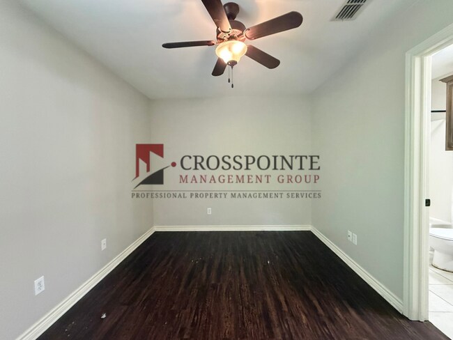 Building Photo - Tour Today! 2 Bedroom 2 Bathroom Duplex!