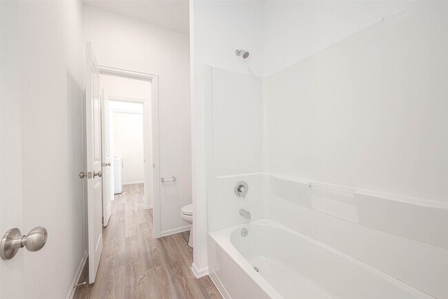 Building Photo - 5730 Knox Lndg Dr