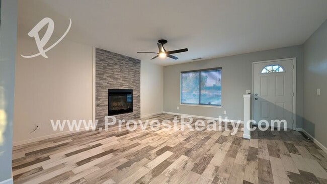 Building Photo - 10790 Sauk Rd