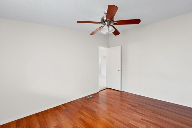 Building Photo - 13507 W Stella Ln