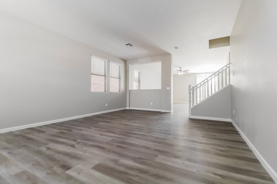 Building Photo - 11811 W Foothill Dr
