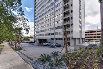 Building Photo - sp195