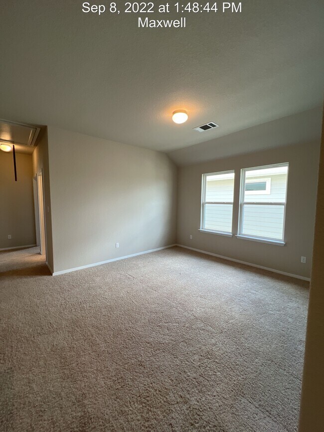 Building Photo - 194 Living Reef Dr