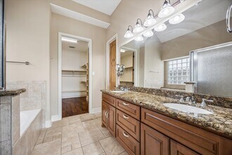 Building Photo - 18910 Villa Bergamo Ln