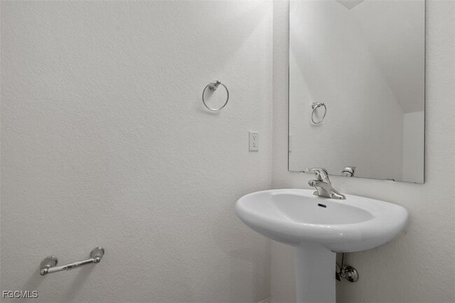 Building Photo - 16217 Via Solera Cir