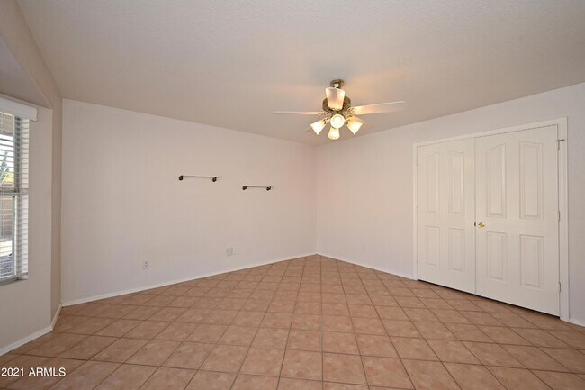 Building Photo - 5730 E Gelding Dr