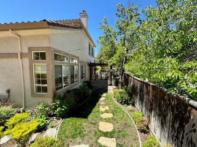Building Photo - Gorgeous Two-Story with Solar Located at t...