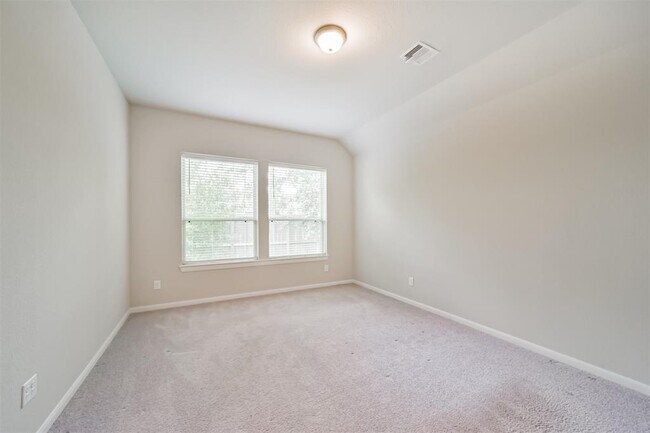 Building Photo - 151 Scarlet Maple Wy