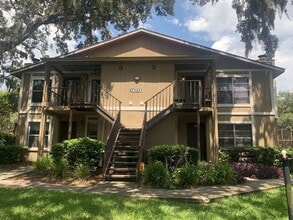 Building Photo - WATER AND GARBAGE INCLUDED - CLOSE TO USF