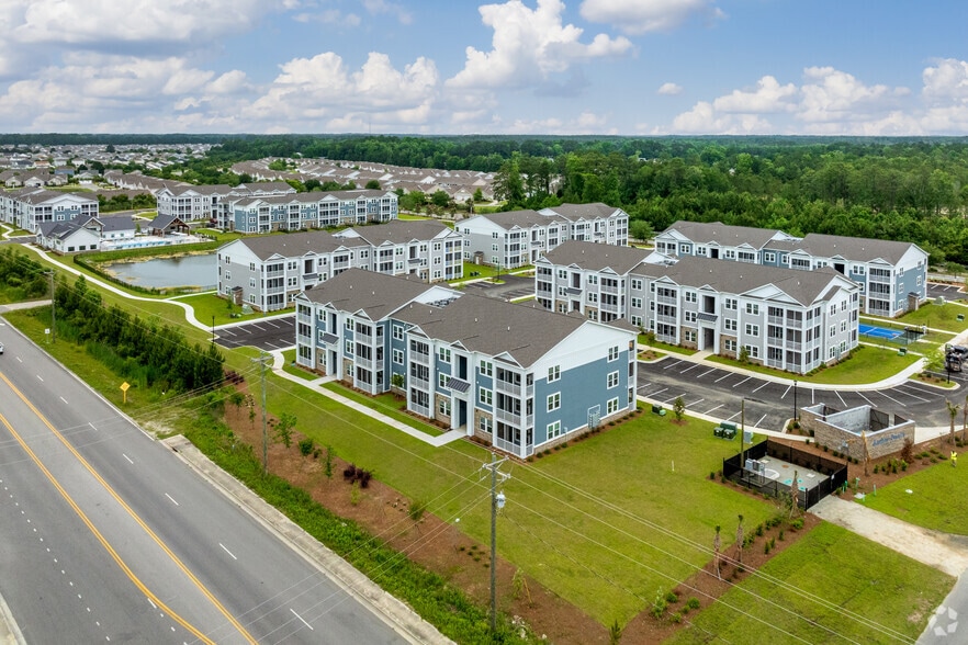 Aerial view. - Anchor Pointe Apartments