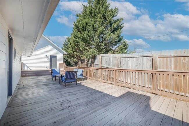 Building Photo - 5997 Warpath Rd