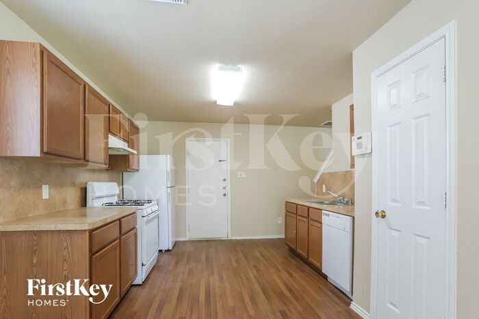 Building Photo - 4238 Heritagestone Dr
