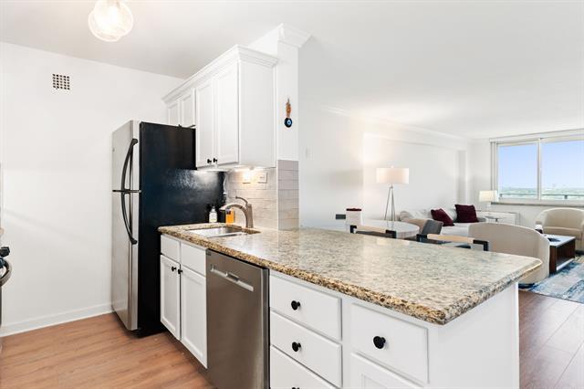 Building Photo - 3883 Turtle Creek Blvd