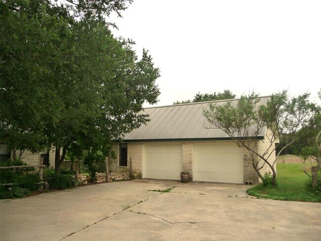 Building Photo - 2900 Mt Sharp Rd