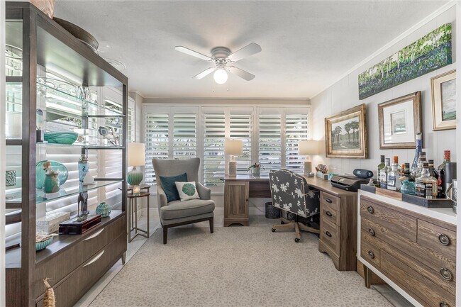 Building Photo - 1130 Cir Terrace W