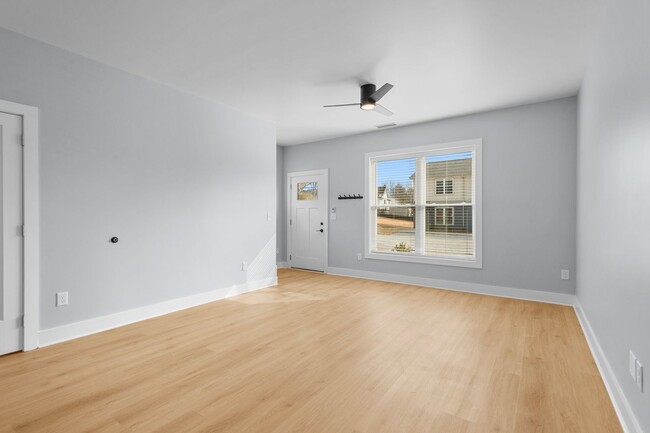 Building Photo - Brand New Townhome! End Unit! Catawba Vall...