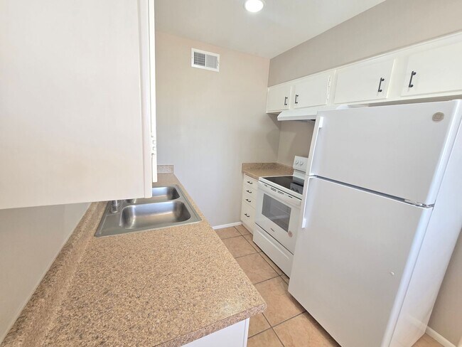 Building Photo - 2019 N 49th St