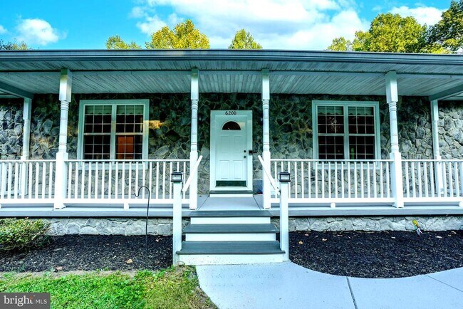 Building Photo - 6200 Ben Creek Rd