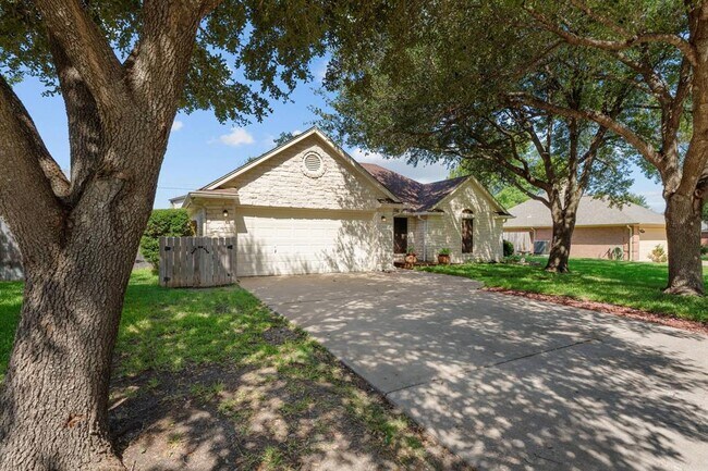 Building Photo - 2604 Bluebonnet Valley Dr