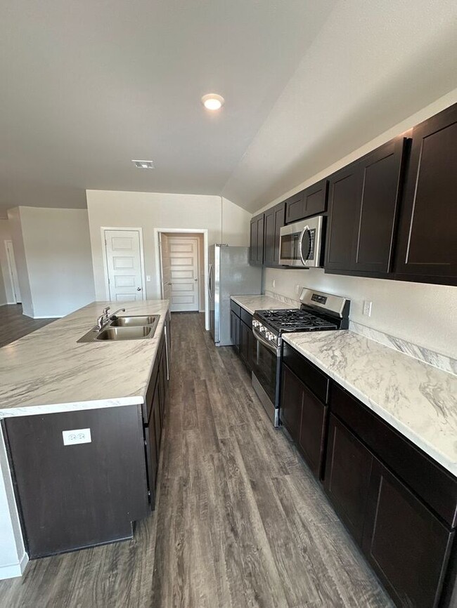 Building Photo - *Pre-leasing* BRAND NEW Three Bedroom | Tw...