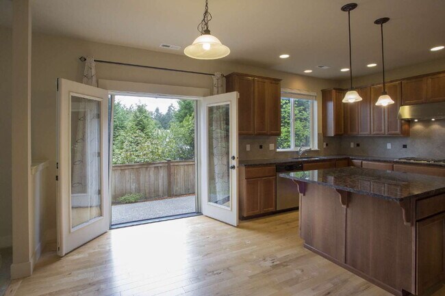 Building Photo - Beautiful 4 Bedroom in Bothell