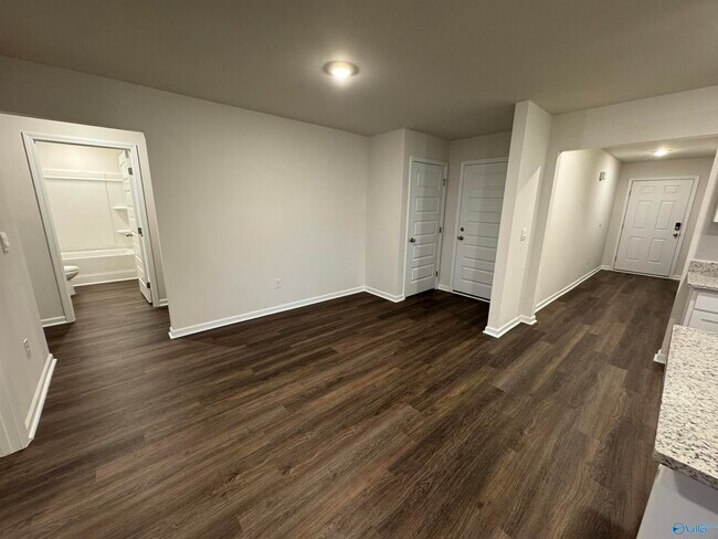 Building Photo - 398 Jackson Pt Cir