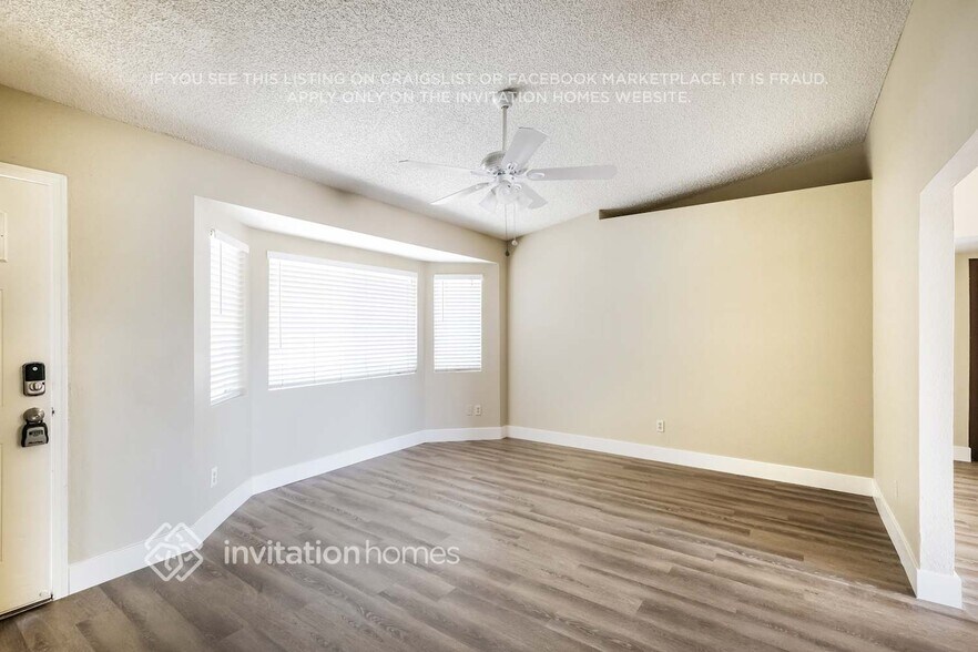 Building Photo - 9503 W Las Palmaritas Dr