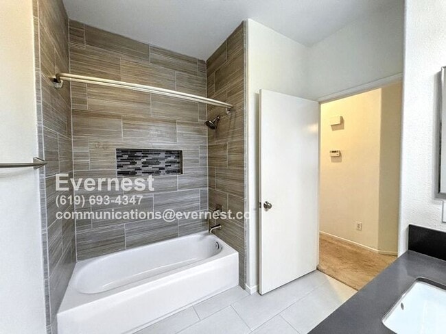 Building Photo - Charming 2-Bedroom Condo in Peaceful Sabre...