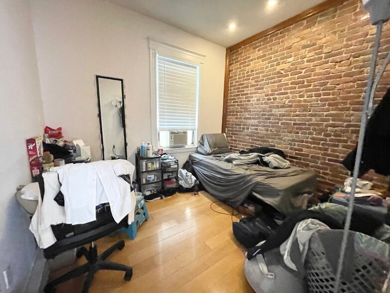 Building Photo - 22 S Huntington Ave