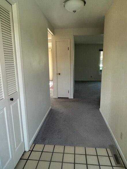 Building Photo - 2707 13th St W