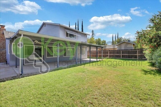 Building Photo - 7005 Woodside Dr