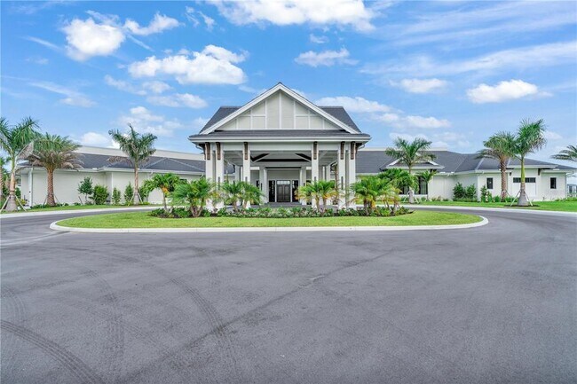 Building Photo - 15991 Sugar Hl Dr