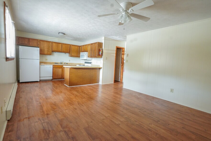 Building Photo - Brown Crossing Apartments
