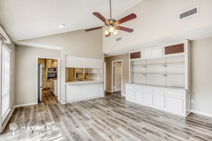 Building Photo - 13823 Swiss Hill Dr