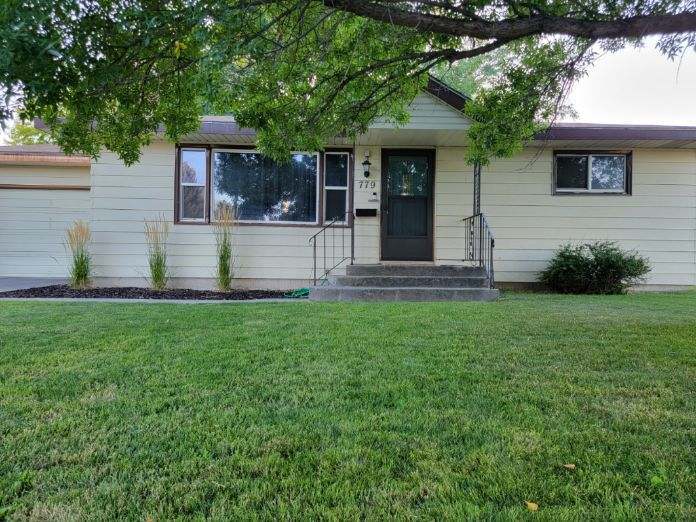 Front - 779 Reed Avenue