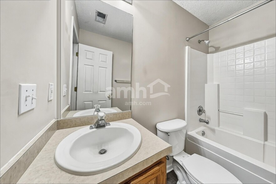 Building Photo - 325 Mill Pond Rd