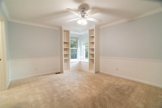 Building Photo - 570 Castle Ridge Dr