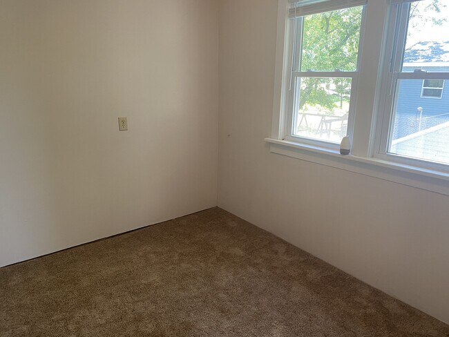 Building Photo - 1412 N Champaign St