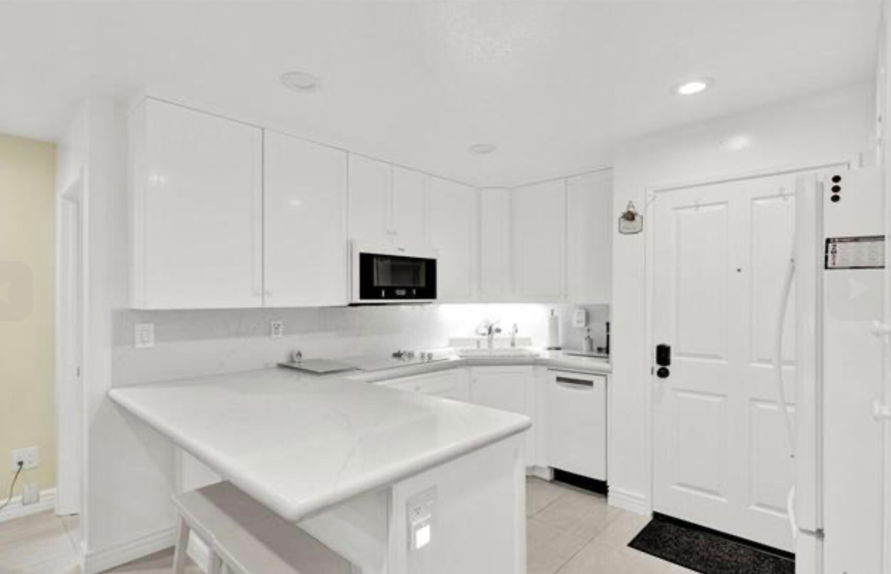 Building Photo - 1562 Camino Del Mar