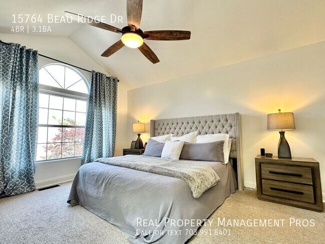 Building Photo - 15764 Beau Ridge Dr