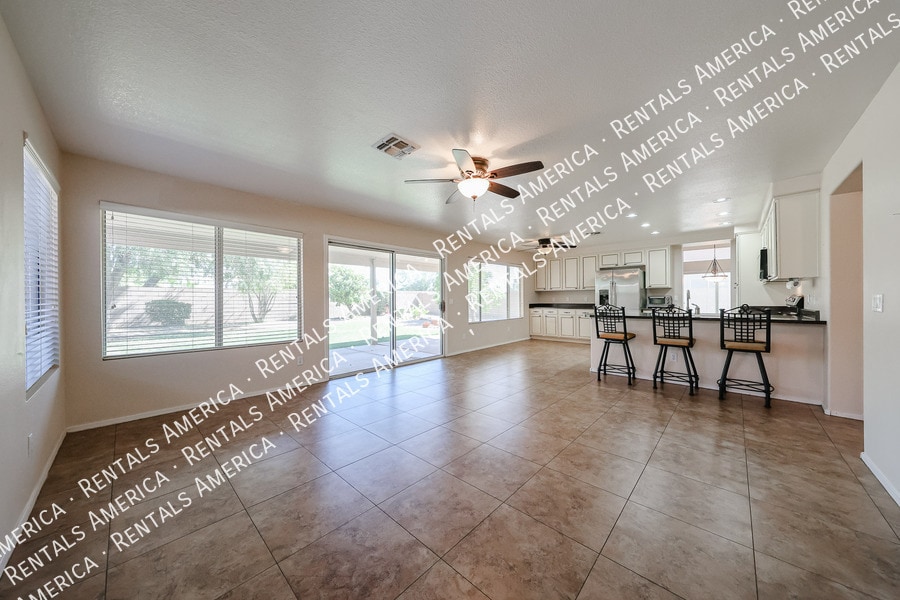 Building Photo - 21911 N 71st Ln